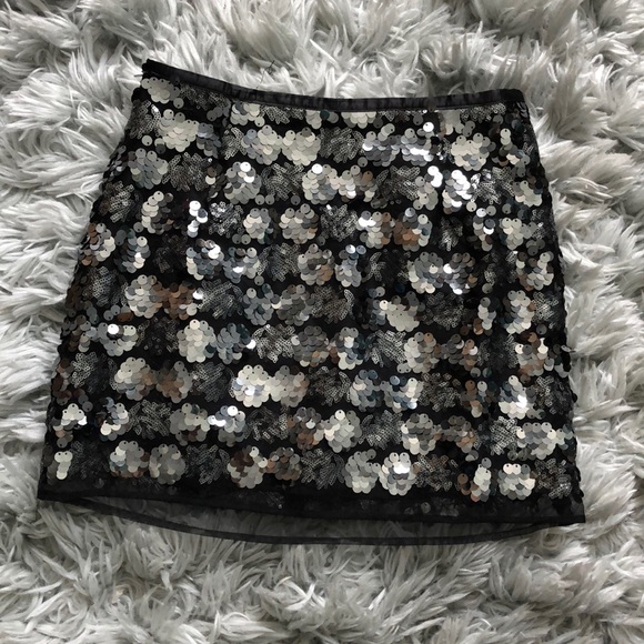 FOREVER 21 // Sequin Skirt - Picture 1 of 3